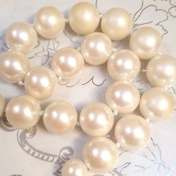 Vintage 1950s Mid Century Faux Pearl Gold Tone Necklace - Picture 11 of 14